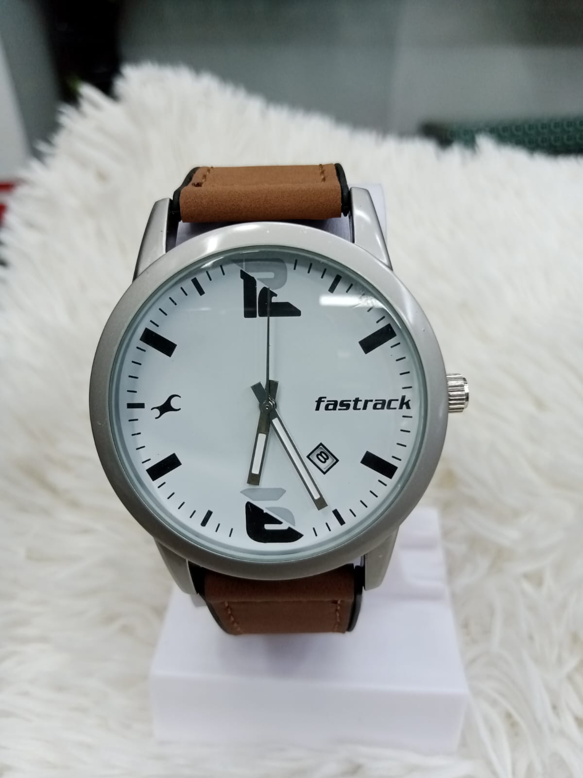 Fastrack Bold Quartz Analog Men's Watch - M007